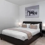 Large And Spacious Apt In De Waterkant Next To V&A